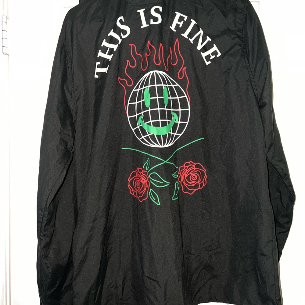 Pull-over/Windbreaker - Picture 4 of 4